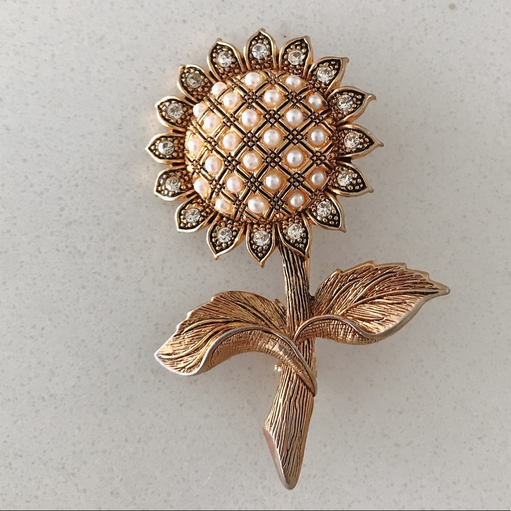 Vintage pearly sunflower brooch